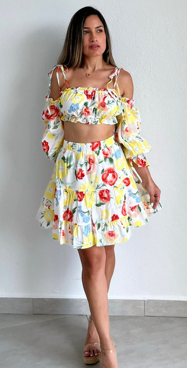 Two-Piece Set with Floral Print Top and Ruched Skirt - White main image 0