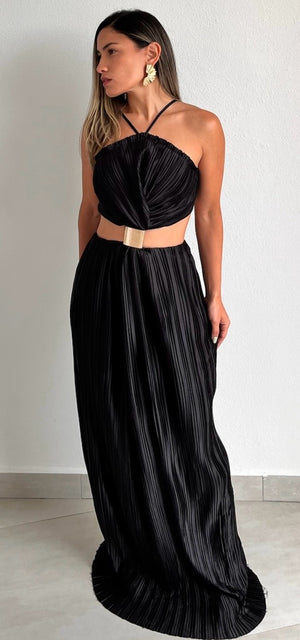 Everlasting Style Black Pleated Maxi Dress