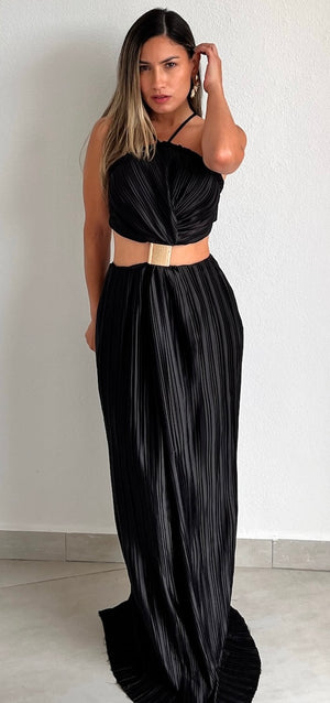 Everlasting Style Black Pleated Maxi Dress