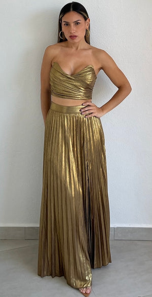 Stunning Impression Gold Metallic Two-Piece Set