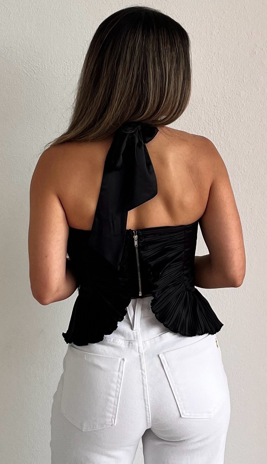 Impressive Style Pleated Black Halted Top