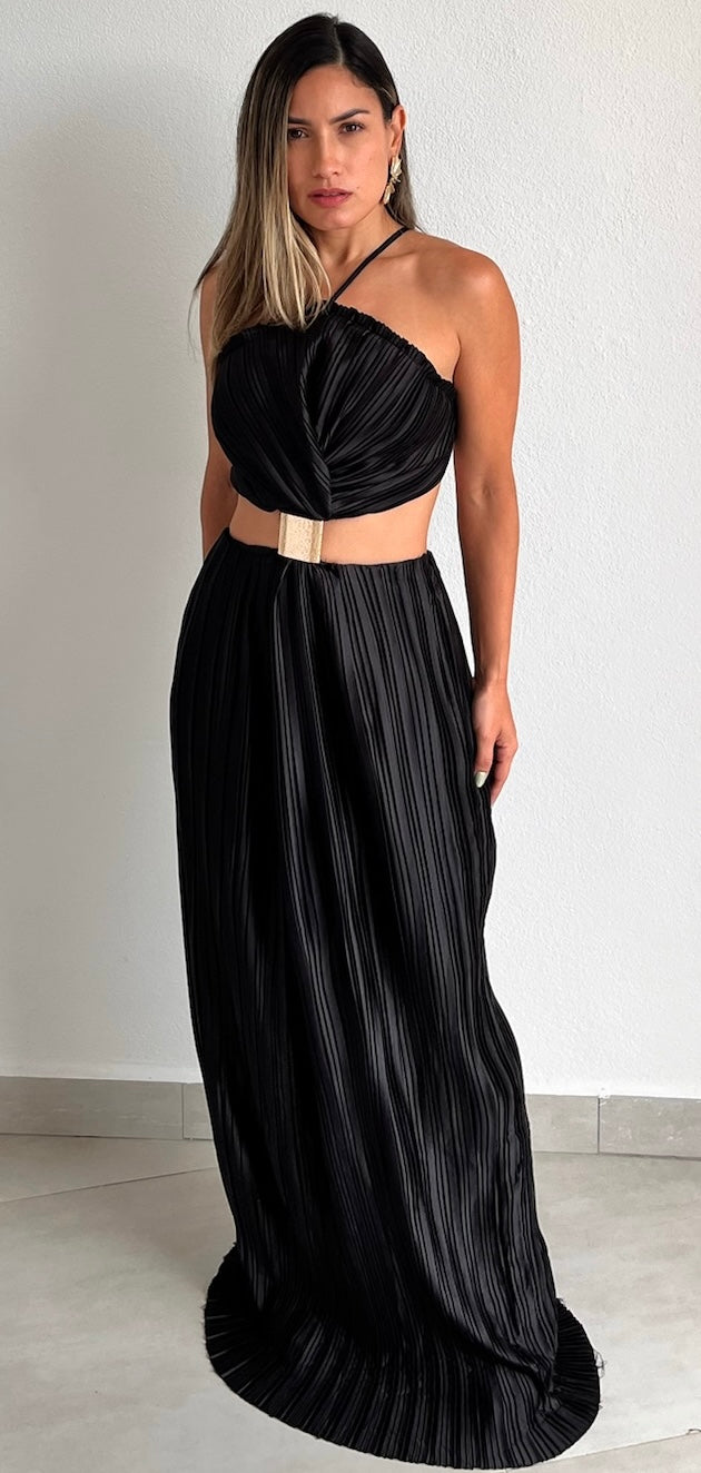 Everlasting Style Black Pleated Maxi Dress