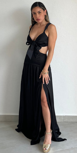 black maxi dress work How to Style a Black Maxi Dress in 10 Different Ways